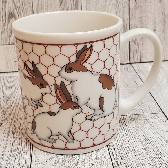 Vintage Takahashi Chicken /Bunnies Farm Kitchen Porcelain Mug Set of 2. - Picture 5 of 12